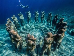 Уникальная подводная скульптура открыта для дайверов на Багамах